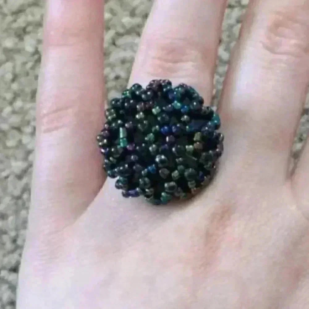 ⭐️ 4 rings - Picture 2 of 5